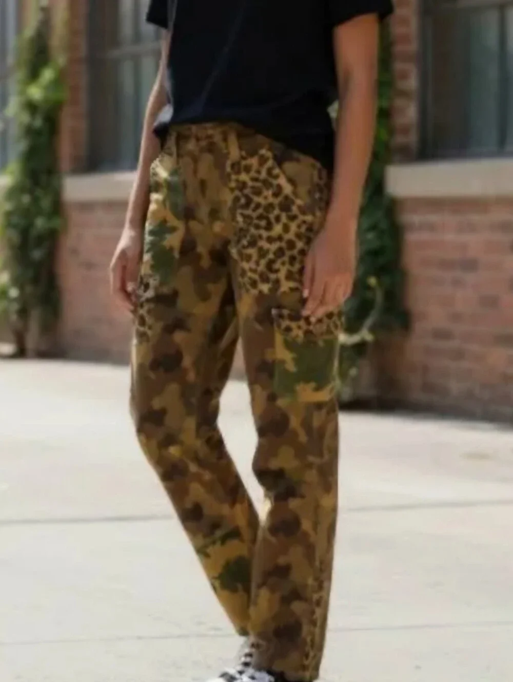 PILCRO Leopard Camo "The Wanderer" Pants 27 Anthropologie - Picture 2 of 9